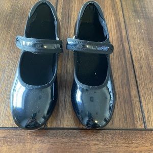 Girls tap shoes
